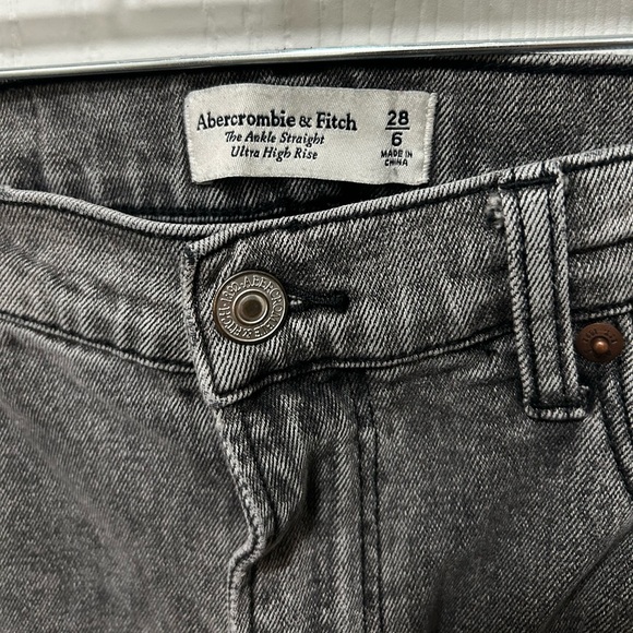 Abercrombie & Fitch The Ankle Straight Ultra High Rise Jeans Grey Size 28/6 - Picture 3 of 5